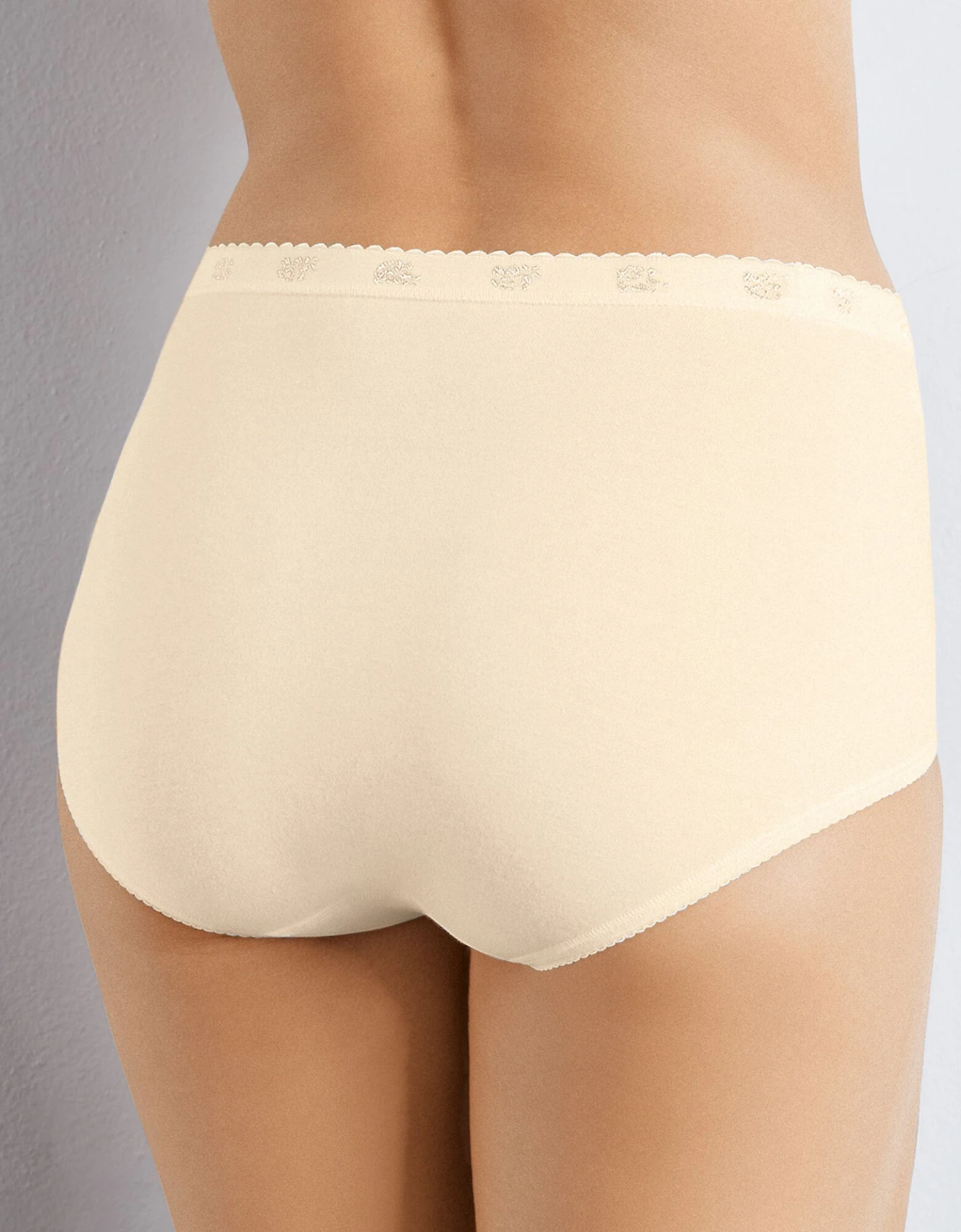 Sloggi Culotte Maxi Chic, Lot De 3 Achetées + 1 GRATUITE (1) 2 Sloggi Culotte Maxi Chic, Lot De 3 Achetées + 1 GRATUITE (1) – Image 2