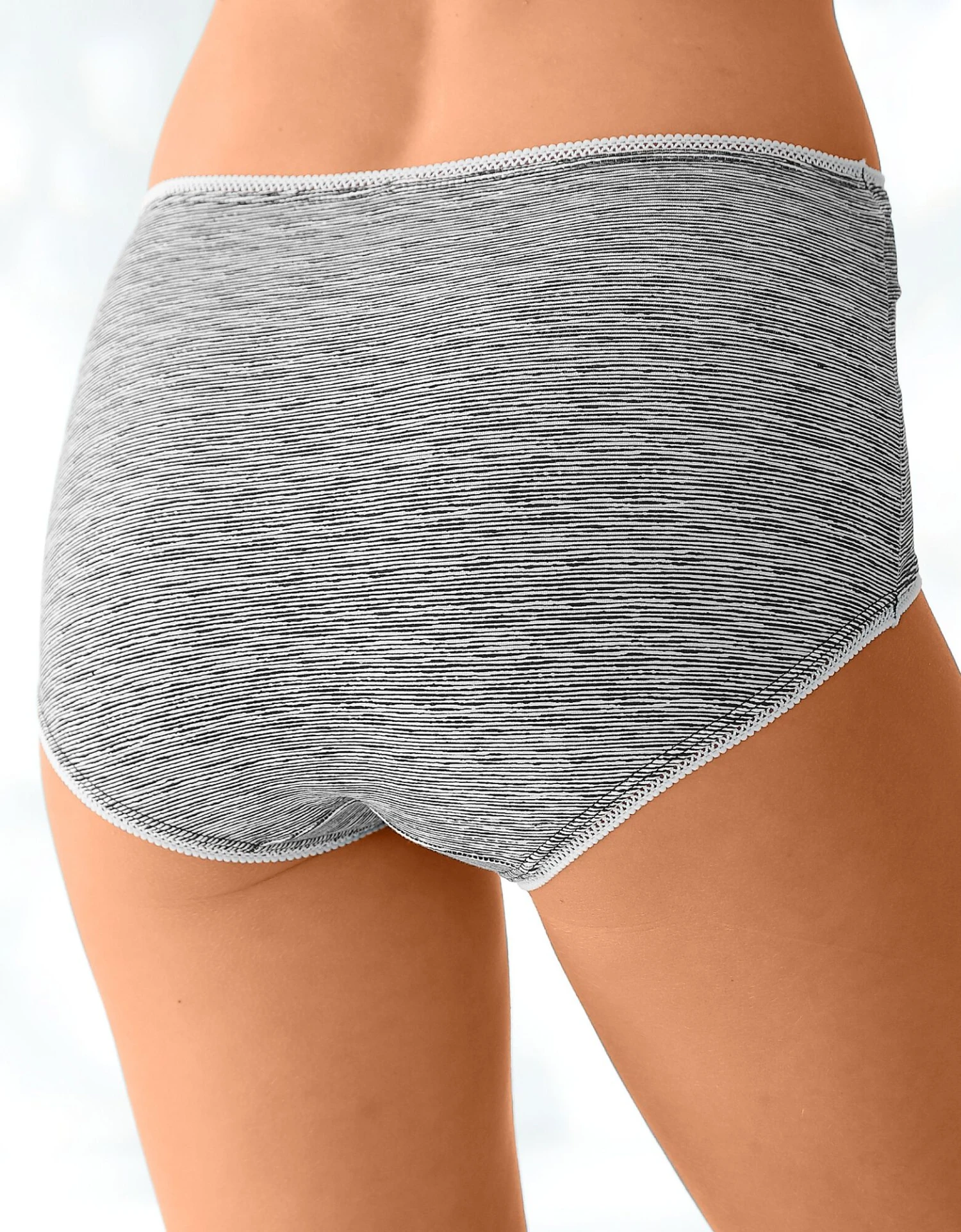 Culotte Coton Forme Maxi Imprimée Motifs à Pois Assortis– Lot De 4 4 Culotte Coton Forme Maxi Imprimée Motifs à Pois Assortis– Lot De 4 – Image 4