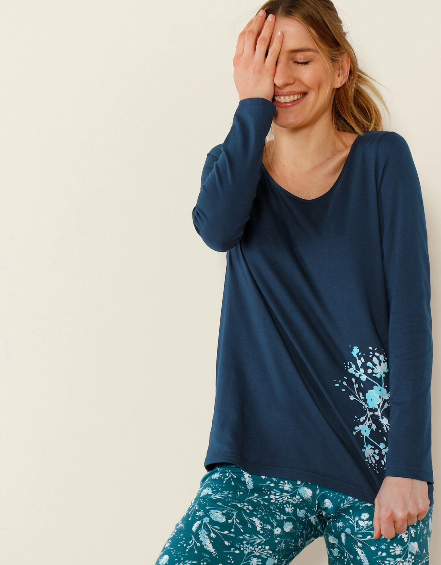 Tee-shirt Manches Longues – Marine 2 Tee-shirt Manches Longues – Marine – Image 2