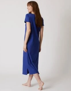 Chemise De Nuit Longue Manches Courtes Motif «rosaces » 8 Chemise De Nuit Longue Manches Courtes Motif «rosaces » -Élégance Nuit Soldes Boutique 703211 C01 zoomx vue3