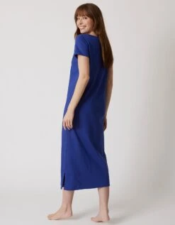 Chemise De Nuit Longue Manches Courtes Motif «rosaces » 10 Chemise De Nuit Longue Manches Courtes Motif «rosaces » -Élégance Nuit Soldes Boutique 703211 C01 zoomx vue5