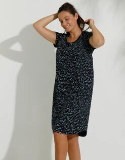 Chemise De Nuit Coton Imprimé "coeurs" 9 Chemise De Nuit Coton Imprimé "coeurs" -Élégance Nuit Soldes Boutique 703367 C01 zoomx vue3