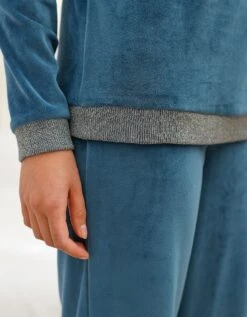 Pyjama Pantalon Velours Stretch Détails Scintillants 13 Pyjama Pantalon Velours Stretch Détails Scintillants -Élégance Nuit Soldes Boutique 703468 C01 zoomx vue7