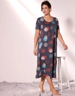 Chemise De Nuit Longue Imprimée Graphique -Élégance Nuit Soldes Boutique 703503 C01 zoomx vue5