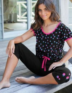 Pantacourt Pyjama Enjoy Uni Imprimé Placé 9 Pantacourt Pyjama Enjoy Uni Imprimé Placé -Élégance Nuit Soldes Boutique 703598 C01 zoomx vue4