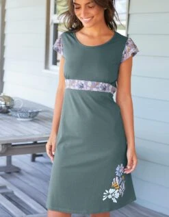 Chemise De Nuit Manches Courtes Imprimée "pétales De Fleurs" -Élégance Nuit Soldes Boutique 703629 C01 zoomx vue7