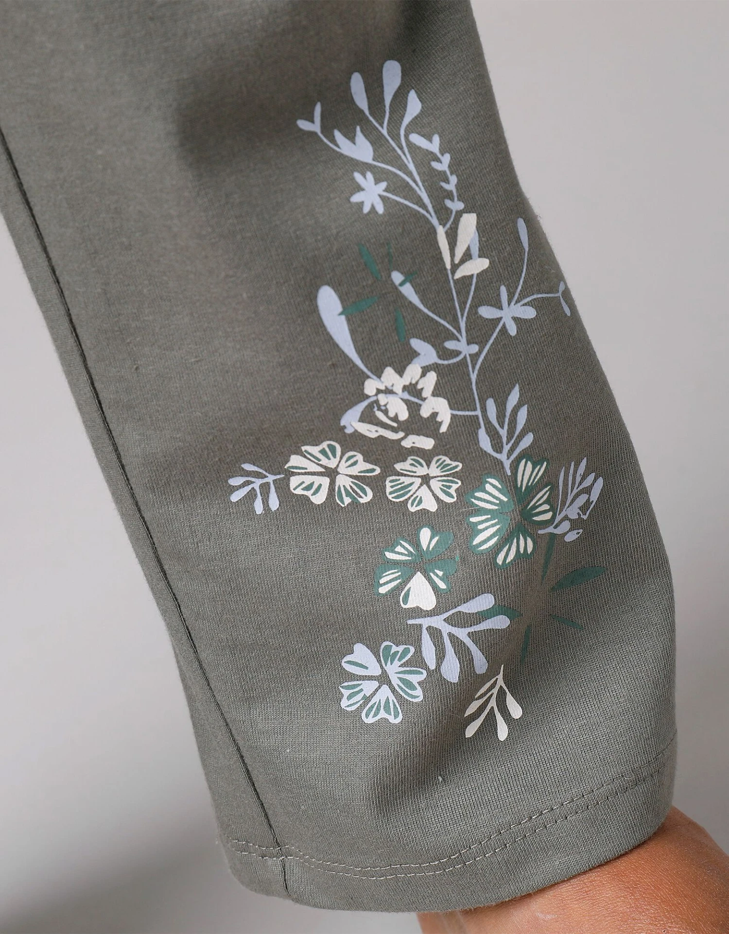 Pantalon De Pyjama Imprimé Placé Fleurs 6 Pantalon De Pyjama Imprimé Placé Fleurs – Image 6