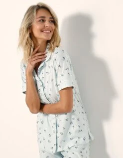 Pyjama Pantalon Court Imprimé « Tulipes » - Col Tailleur 10 Pyjama Pantalon Court Imprimé « Tulipes » - Col Tailleur -Élégance Nuit Soldes Boutique 703728 C01 zoomx vue4