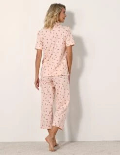 Pyjama Pantalon Court Imprimé « Tulipes » - Col Tailleur 9 Pyjama Pantalon Court Imprimé « Tulipes » - Col Tailleur -Élégance Nuit Soldes Boutique 703728 C02 zoomx vue3