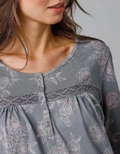 Chemise De Nuit Longue Manches Longues Imprimée "roses" 8 Chemise De Nuit Longue Manches Longues Imprimée "roses" -Élégance Nuit Soldes Boutique 703824 C01 zoomx vue3