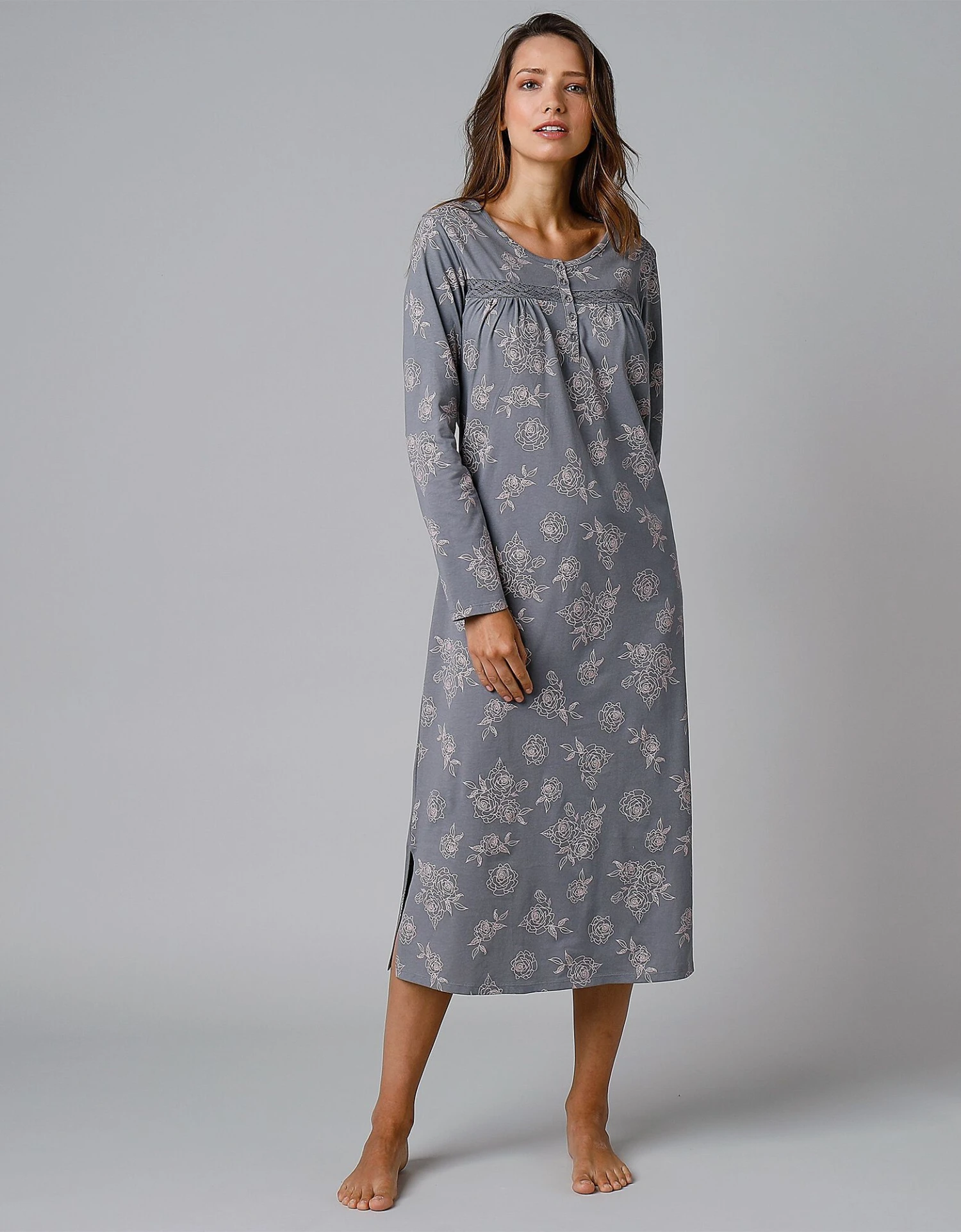 Chemise De Nuit Longue Manches Longues Imprimée "roses" 4 Chemise De Nuit Longue Manches Longues Imprimée "roses" – Image 4