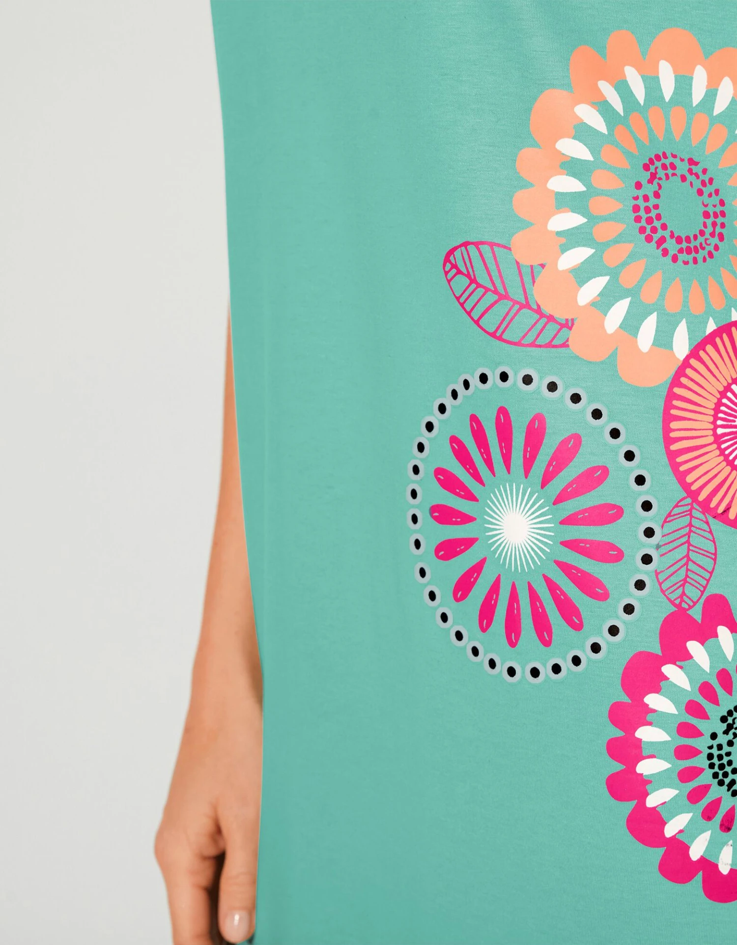 Chemise De Nuit Courte Imprimé Rosaces 4 Chemise De Nuit Courte Imprimé Rosaces – Image 4