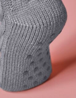 Chaussons-chaussettes Torsadés Antidérapants 5 Chaussons-chaussettes Torsadés Antidérapants -Élégance Nuit Soldes Boutique 705323 C01 zoomx vue3