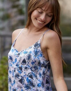 Nuisette Satin Imprimé Fines Bretelles 7 Nuisette Satin Imprimé Fines Bretelles -Élégance Nuit Soldes Boutique 706189 C01 zoomx vue3