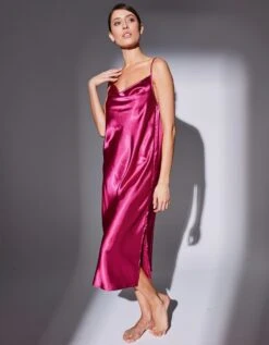 Nuisette Longue Satin Et Dentelle - Col Bénitier -Élégance Nuit Soldes Boutique 706194 C01 zoomx vue4