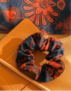 Caleçon Imprimé + Chouchou élastiqué Assorti - Collection Upcycling 10 Caleçon Imprimé + Chouchou élastiqué Assorti - Collection Upcycling -Élégance Nuit Soldes Boutique 706199 C01 zoomx vue3