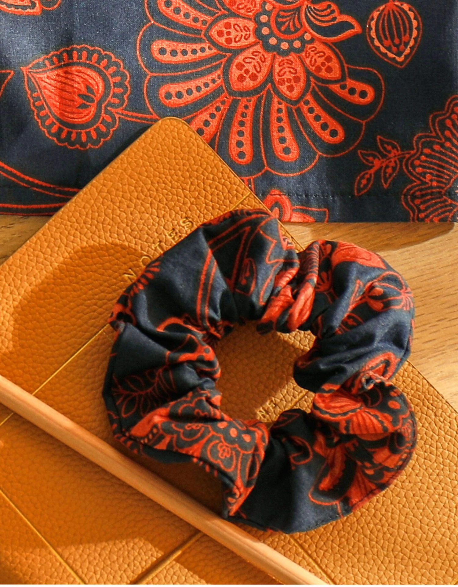 Caleçon Imprimé + Chouchou élastiqué Assorti - Collection Upcycling 3 Caleçon Imprimé + Chouchou élastiqué Assorti - Collection Upcycling – Image 3