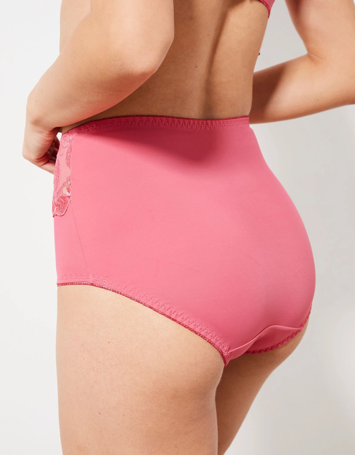 Gainette Microfibre Et Guipure Rima - Lot De 2 2 Gainette Microfibre Et Guipure Rima - Lot De 2 – Image 2