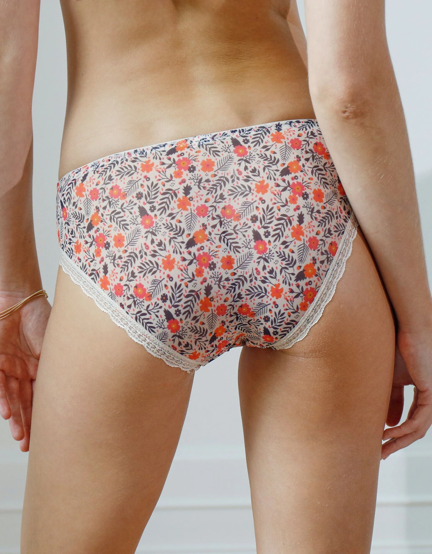 Culotte Forme Midi Tulle Imprimé Fleuri Wono 5 Culotte Forme Midi Tulle Imprimé Fleuri Wono – Image 5